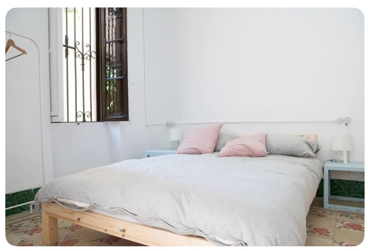 Habitacion Con Bano Privado 1 Cama De Matrimonio Valencia Luaran gambar