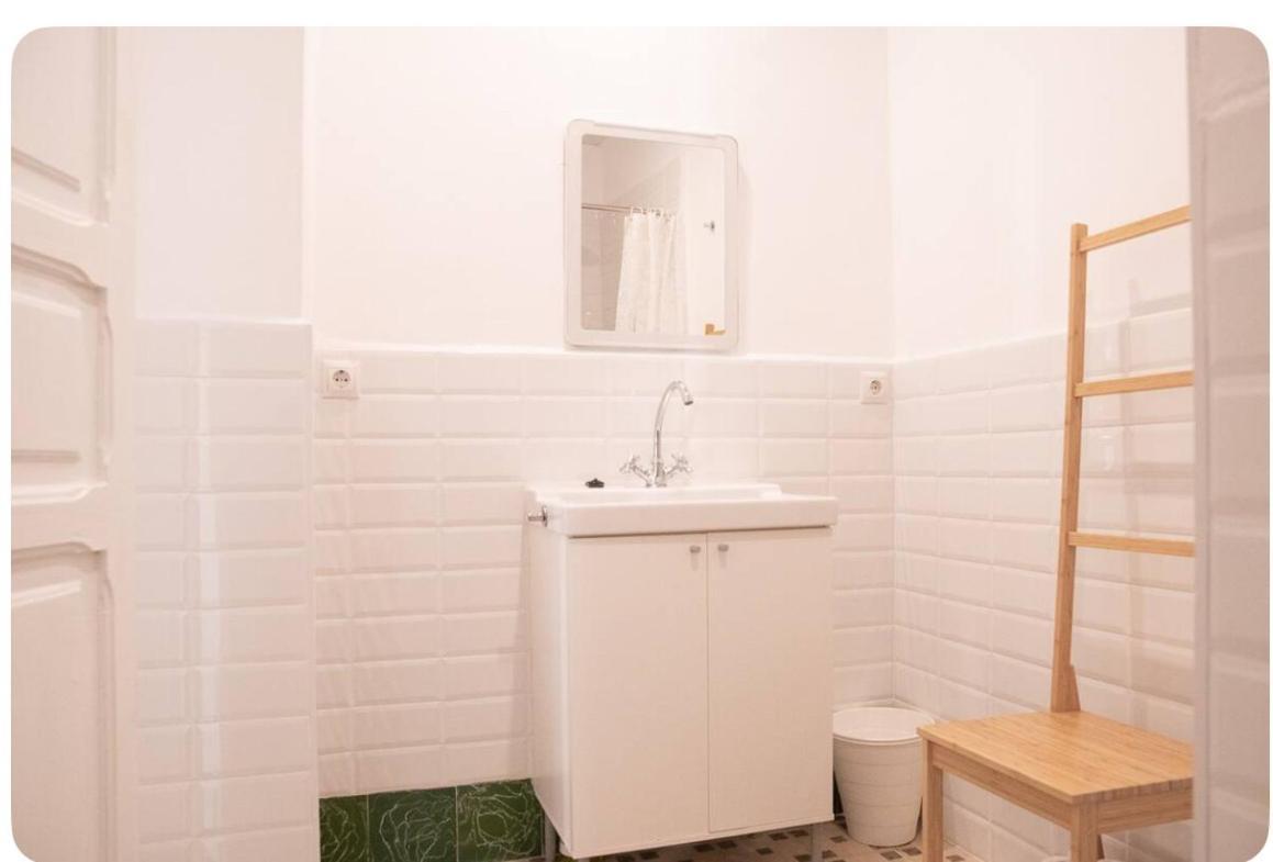 Habitacion Con Bano Privado 1 Cama De Matrimonio Valencia Luaran gambar