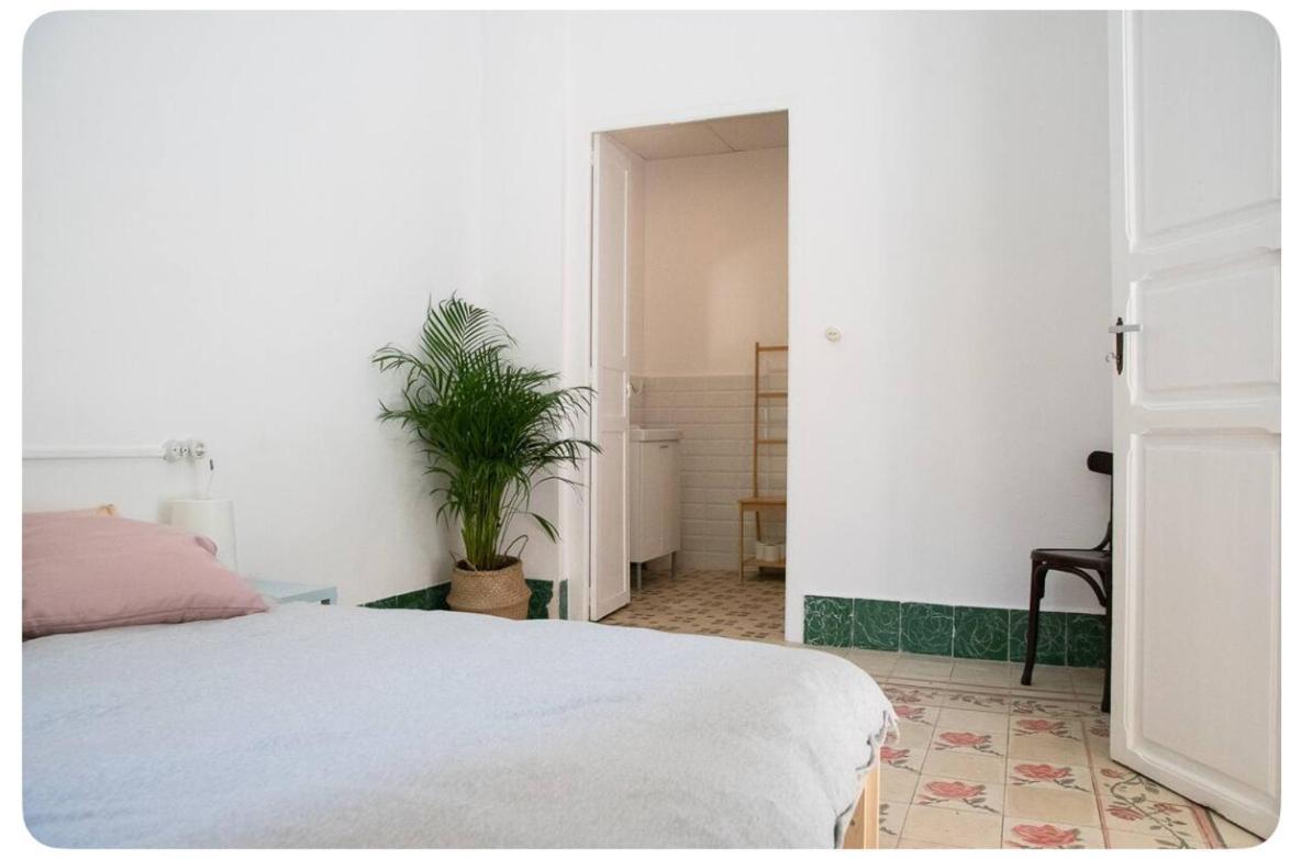 Habitacion Con Bano Privado 1 Cama De Matrimonio Valencia Luaran gambar
